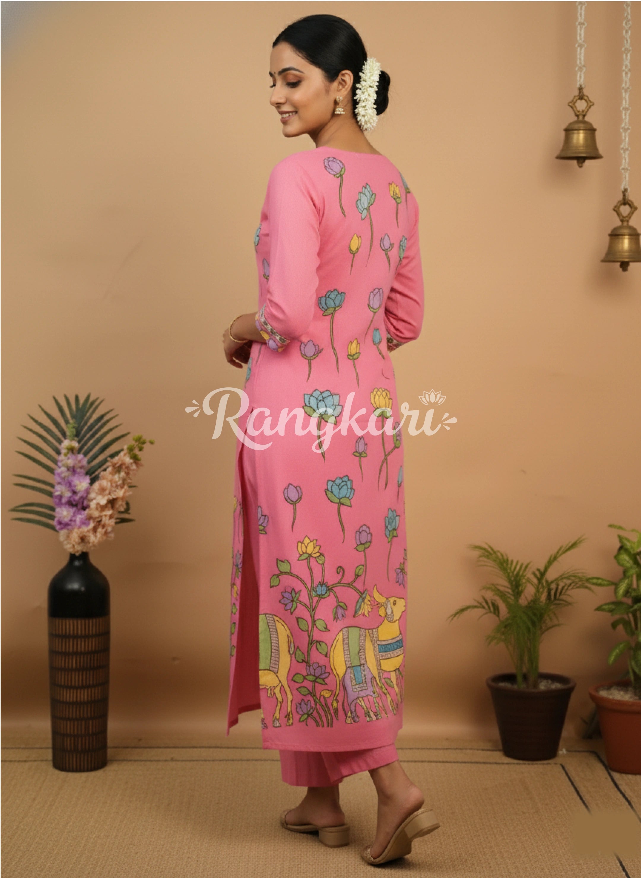 Pink Lotus Bloom Cotton Kurta Set with Cow Motif – Ethnic Elegance Kurti Set for Women